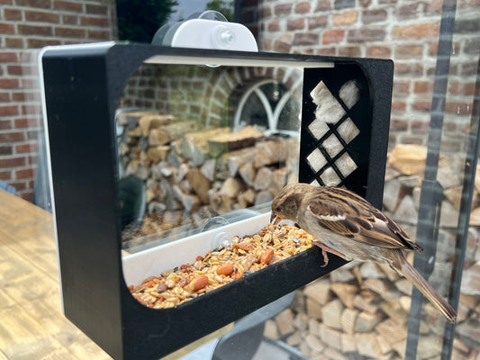 Vogelfutterstation für Fenster mit Nistmaterial Alpakawolle - Geschenk für Vogelliebhaber, Vogelbeobachtung, lokal, Garten Deko, Futterspender